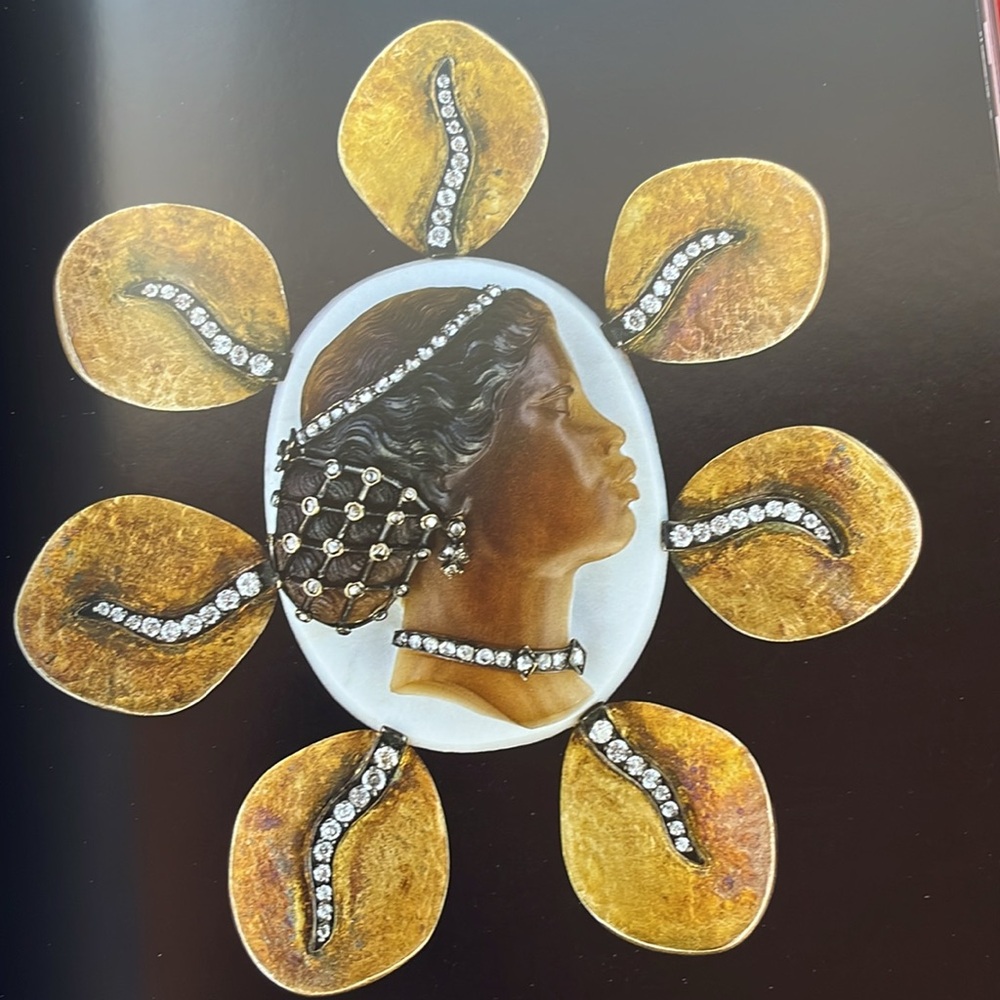 TAFFIN: The Jewelry of James de Givenchy Rizzoli Books - Picture 10 of 15